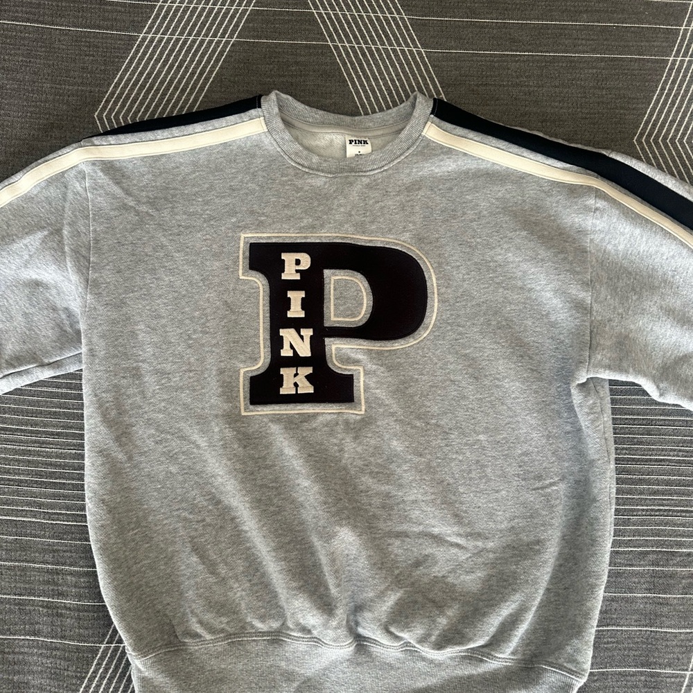 PINK Victoria's Secret Heather Gray Crew Neck Sweatshirt Size M